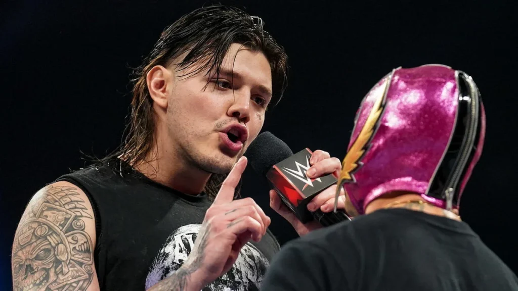 Who is Dominik Mysterio dating, Partner, Age, Sister, Height, Salary ...